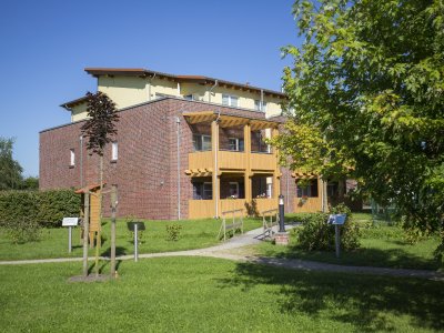 Garten und Gebäube des Wohnpark Freesenpadd